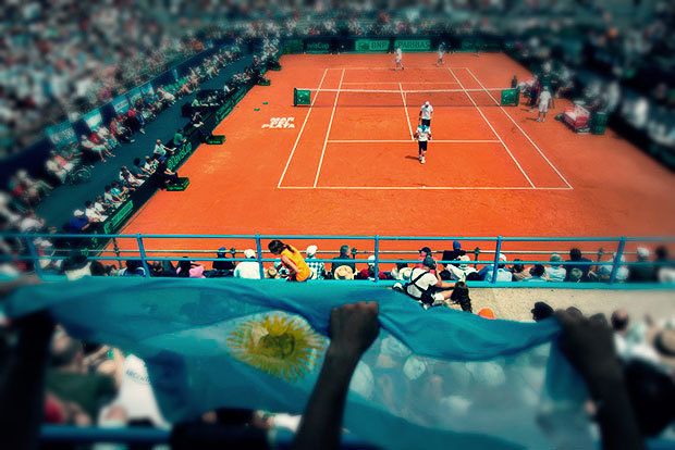 Os argentinos fazem caldeirão mesmo em jogos de tênis - e o Brasil irá  enfrentá-los